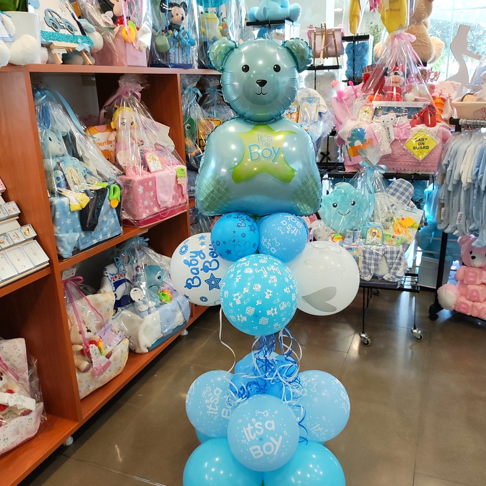COMPOSITION OF BALLOONS WITH A BLUE TEDDY