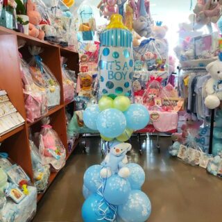 Composition of balloons with teddy bear and baby bottle gift for a newborn baby boy.ΣΕΤ ΜΠΛΕ