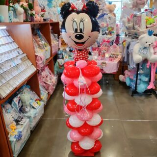 BALLOON COMPOSITION WITH MINI ROSES IN A COLUMN FOR A NEWBORN GIRLΜΙΝΥ ΡΟΖ